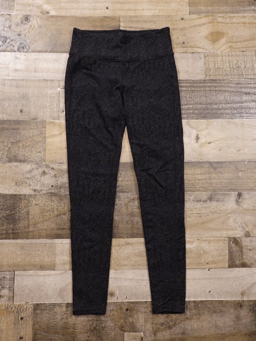 Athleta Chaturanga Heartbeat Tight Leggings Women’s Small Black Yoga